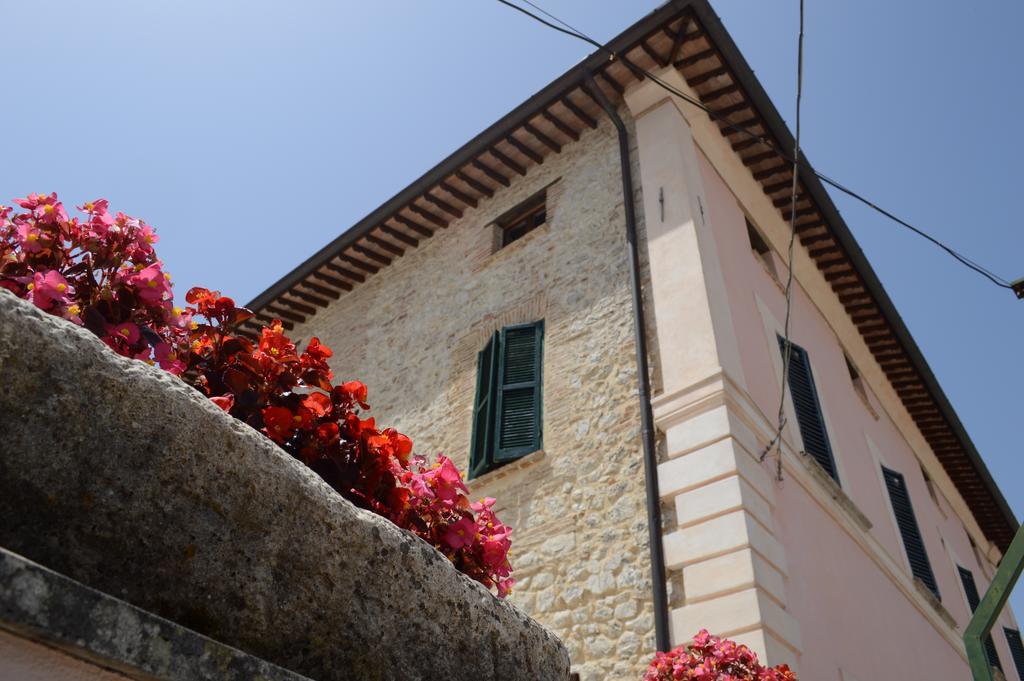 Hotel Dimora Della Fonte à Greccio Extérieur photo