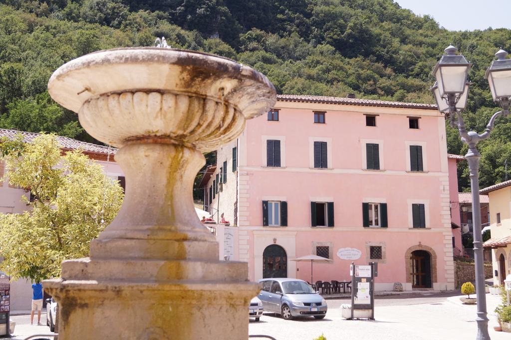 Hotel Dimora Della Fonte à Greccio Extérieur photo